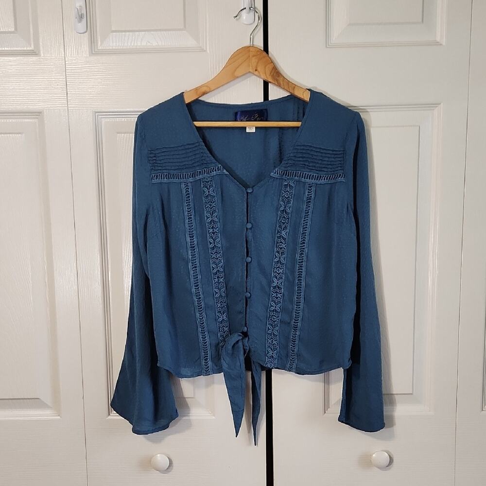 Blue Rain Womens Button Front Top Size‎ Med Embroidered Bell Sleeves Boho Y2K